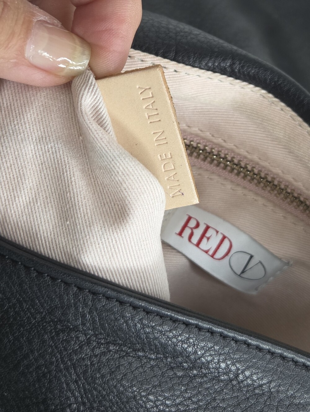 Red Valentino Black Bow-Detail Leather Crossbody/Clutch Bag - Picture 4 of 13